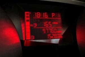 picture of a cars fuel gauge - seat Ibiza