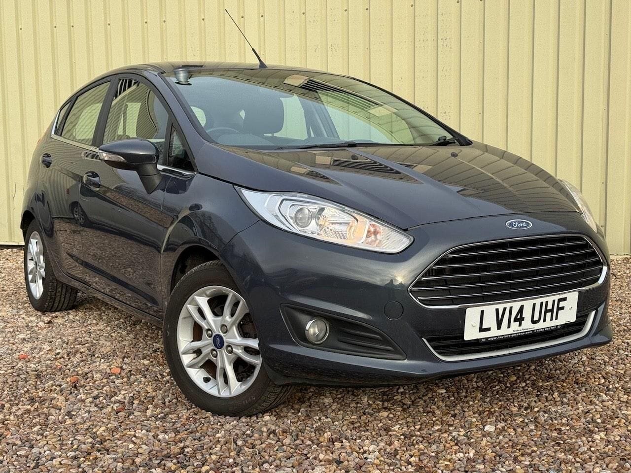 ford fiesta service reset